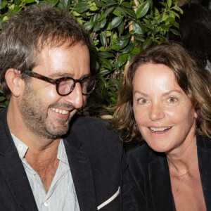 Exclusif - Cendrine Dominguez et son nouveau compagnon Cyrille Eldin - Cyrille Eldin et Cendrine Dominguez en couple lors de la soirée en hommage au personnel soignant de l'APHP (Assistance Publique - Hôpitaux de Paris) au restaurant "Le Récamier" à Paris. © Jack Tribeca/Bestimage