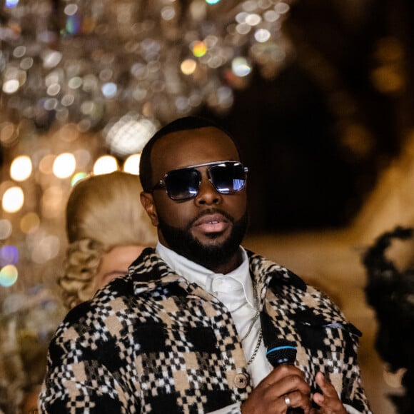 Exclusif - Maitre Gims - Enregistrement de l'émission "La grande soirée du 31 à Versailles", qui sera diffusée sur France 2. Le 12 décembre 2020 © Tiziano Da Silva - Cyril Moreau / Bestimage 