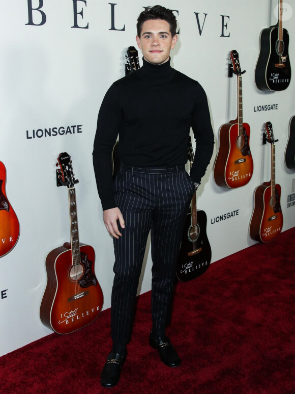 Casey Cott au cinéma ArcLight à Los Angeles, Californie, Etats-Unis, le 7 mars 2020. 