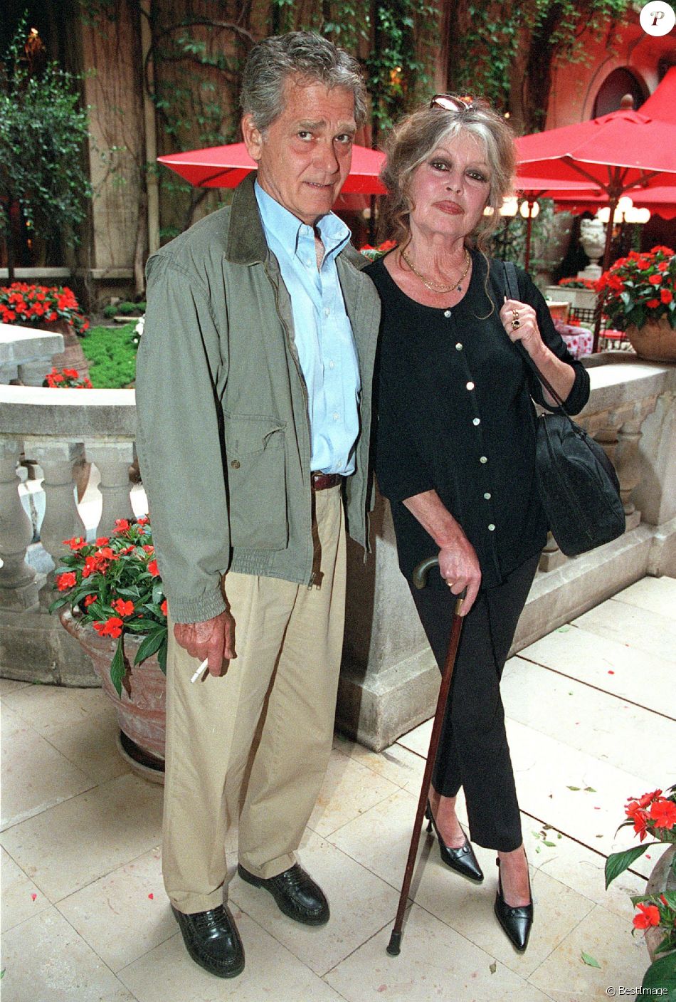 Brigitte Bardot Et Son Mari Bernard D'Ormale à Paris En 2002. - Purepeople