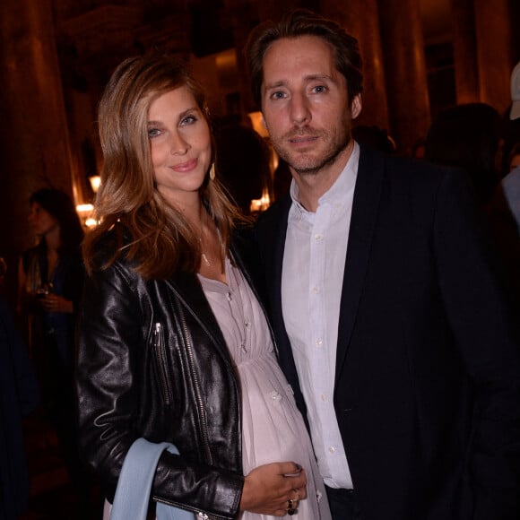 Exclusif - Ophélie Meunier (enceinte) et son mari Mathieu Vergne - Dîner Etam après le défilé Etam Live Show 2021 à l'Opéra Garnier à Paris, le 4 octobre 2021. © Rachid Bellak / Bestimage