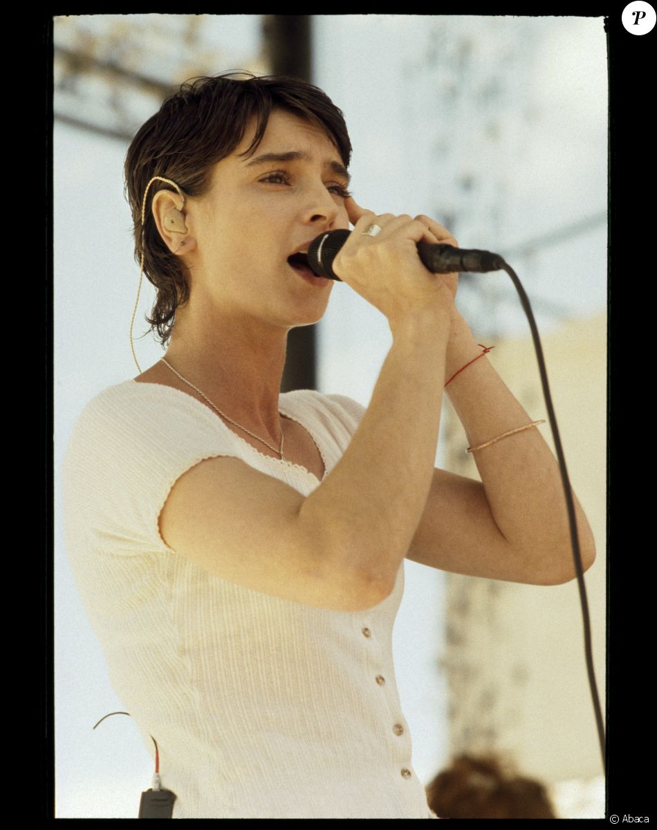 Sinead O'Connor en concert en 1995.