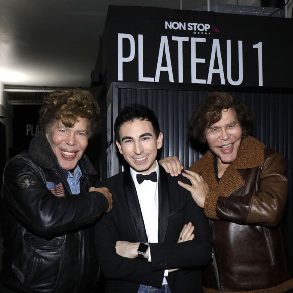 Jordan de Luxe et Igor et Grichka Bogdanov ( Bogdanoff ) lors de l'enregistrement de l'émission "L'instant de Luxe" pour la chaîne "Non Stop People" à Paris le 27 novembre 2019. © Cédric Perrin/Bestimage