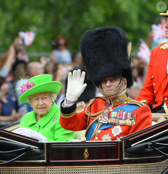La reine Elisabeth II d'Angleterre et le prince Philip, duc d'Edimbourg - La famille royale d'Angleterre arrive au palais de Buckingham pour assister à la parade "Trooping The Colour" à Londres, à l'occasion du 90ème anniversaire de la reine. Le 11 juin 2016