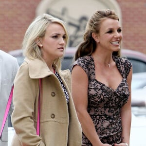 Jamie Lynn Spears publie ses mémoires, "Things That I Should've Said". Elle s'est livrée sur les 13 années de tutelle de sa soeur Britney Spears.