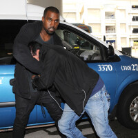 Kanye West : Fou de rage, il se bat avec un homme qui lui demandait une photo, la police enquête