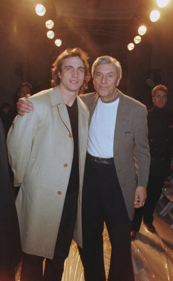 Nino Cerruti et David Ginola à la Fashion Week automne-hiver 1996-1997. 