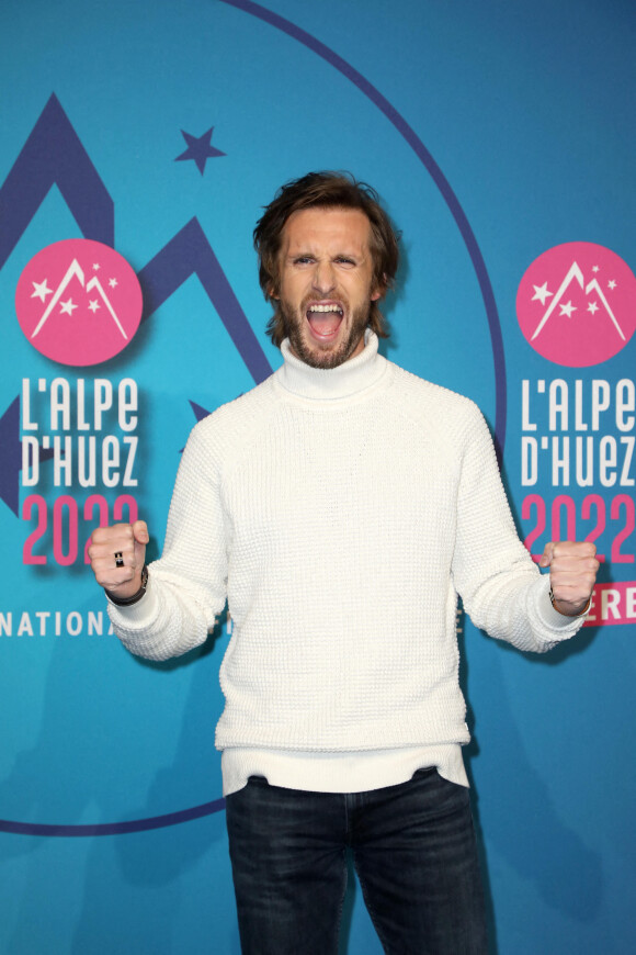 Philippe Lacheau - Soirée d'ouverture de la 25e édition du Festival de l'Alpe d'Huez. Le 17 janvier 2022. © Dominique Jacovides / Bestimage
