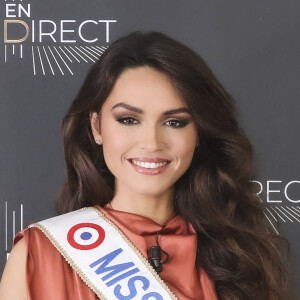 Exclusif - Diane Leyre (Miss France 2022) - Backstage - Enregistrement de l'émission "On Est En Direct", présentée par L.Salamé et L.Ruquier, et diffusée en direct le 18 décembre sur France 2 © Jack Tribeca / Bestimage 