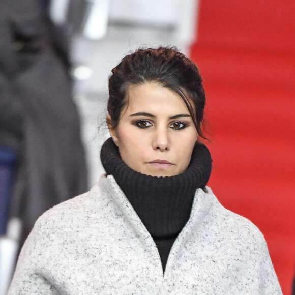 Karine Ferri encourage son compagnon Yoann Gourcuff lors du match Psg-Rennes au Parc des Princes à Paris le 6 novembre 2016. © Pierre Perusseau/Bestimage