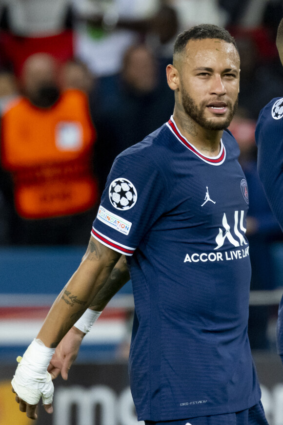 Neymar - Victoire du PSG (2) face à Manchester City (0) lors de la deuxième journée de la Ligue des champions au Parc des Princes à Paris. © Cyril Moreau/Bestimage