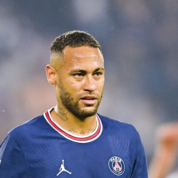 Neymar Jr (PSG) - Match de football en ligue 1 Uber Eats : Le PSG (Paris Saint-Germain) remporte la victoire 2-1 contre Lyon au Parc des Princes à Paris le 19 septembre 2021. © JB Autissier/Panoramic/Bestimage