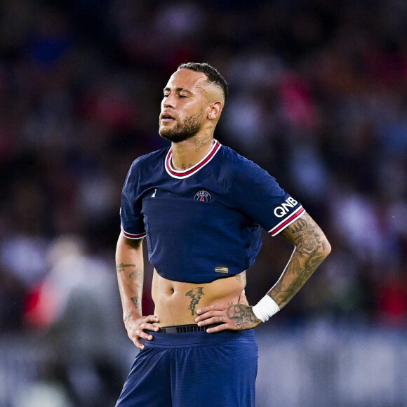 Neymar Jr (PSG) - Match de football en ligue 1 Uber Eats : Le PSG (Paris Saint-Germain) remporte la victoire 2-1 contre Lyon au Parc des Princes à Paris le 19 septembre 2021. © JB Autissier/Panoramic/Bestimage