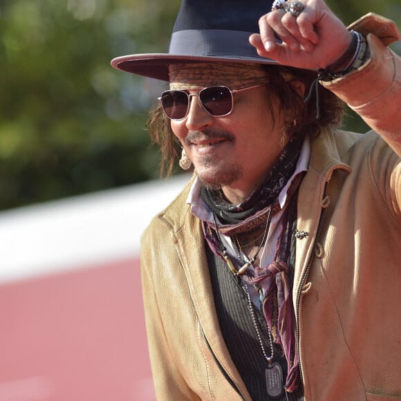 Johnny Depp - Première de "Puffins" lors de la 16e édition du Festival du film de Rome le 17 octobre 2021. © Rocco Spaziani/Mondadori Portfolio via ZUMA Press / Bestimage