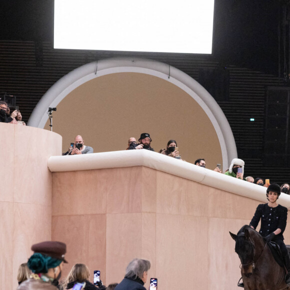 Charlotte Casiraghi ouvre le défilé de mode Chanel, collection Haute-Couture printemps-été 2022 au Grand Palais à Paris. Le 25 janvier 2022 © Olivier Borde / Bestimage