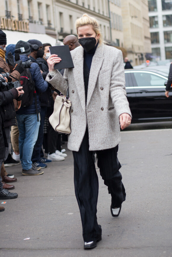 Céline Sallette lors du défilé Fendi collection Couture printemps-été 2022 au Palais Brongniart, dans le cadre de la Fashion Week de Paris. Le 27 janvier 2022.