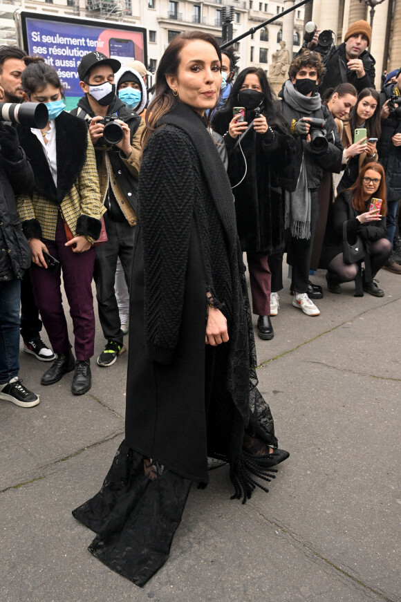 Noomi Rapace lors du défilé Fendi collection Couture printemps-été 2022 au Palais Brongniart, dans le cadre de la Fashion Week de Paris. Le 27 janvier 2022.