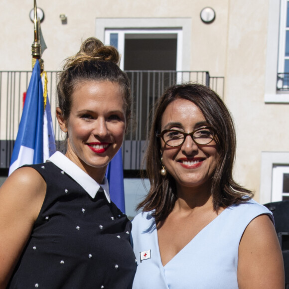 Exclusif - La chanteuse Lorie (Laure Pester) Fatima Sarah Oudghiri - La Première Dame et Laure Pester lors de l'inauguration de la Maison des parents de l'hôpital d'Enfants Margency à Margency. Le 17 septembre 2019. © Moreau-Perusseau / Bestimage 