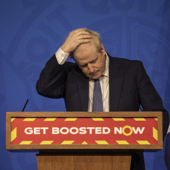 Le Premier ministre Boris Johnson lors d'un point de presse sur le coronavirus (Covid-19) au Downing Street à Londres, Royaume Uni, le 4 janvier 2022.