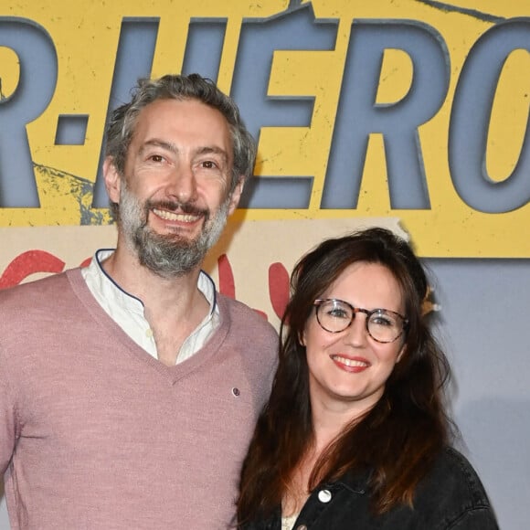 Vincent Desagnat et sa compagne Mathilde Vernon - Avant-première du film "Super-héros malgré lui" au cinéma Le Grand Rex à Paris le 31 janvier 2022. © Coadic Guirec/Bestimage