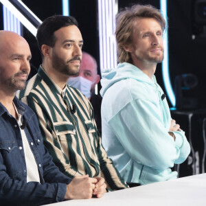 Exclusif - Julien Arruti, Tarek Boudali, Philippe Lacheau - Sur le plateau de l'émission TPMP (Touche Pas à Mon Poste) présentée en direct par C.Hanouna le 01/02/22 en direct sur C8 - Paris le 01/02/22 © Jack Tribeca / Bestimage