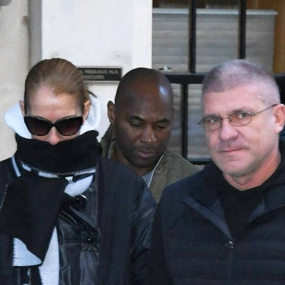 Celine Dion et Dr. Gwen Korovin (son spécialiste de la voix) dans les rues de New York, le 13 novembre 2019 