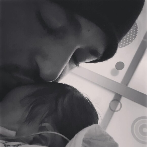 Slimane fête le premier mois de sa fille. © Instagram / Slimane