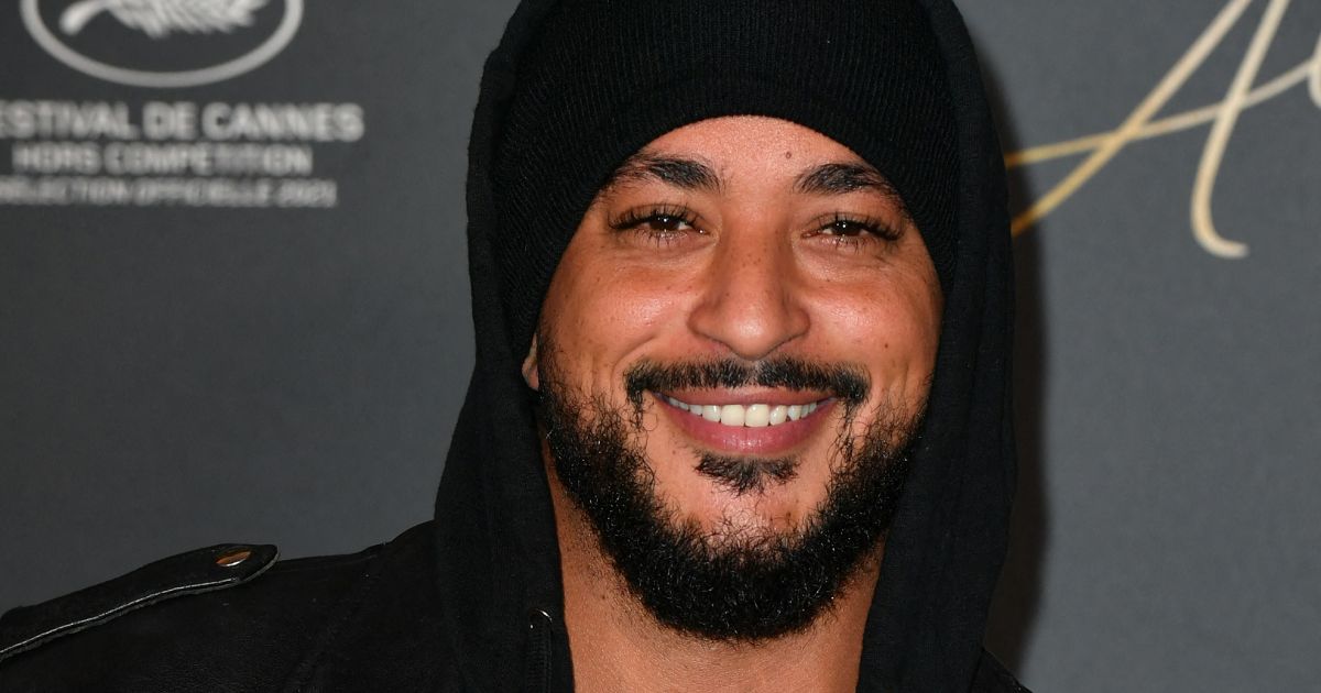 Slimane papa : après l’angoisse des premiers jours, enfin la fête avec sa petite fille ! Slimane papa : après l’angoisse des premiers jours, enfin la fête avec sa petite fille !