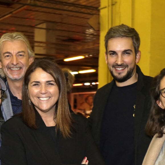 Exclusif - Valérie Bénaïm, Guillaume Genton, Emilie Lopez avec sa compagne Noémie Lefort et Gilles Verdez asisstent à la soirée hommage à Jean-Pierre Bacri au Ground Control Gare de Lyon, à l'occasion de la sortie de "Jean-Pierre Bacri, le Bougon Gentilhomme" de Valérie Bénaïm et Sandra Freeman (publié aux éditions de L'Archipel). Paris, le 4 février 2022. © Cédric Perrin / Bestimage