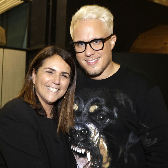 Exclusif - Valérie Bénaïm et Guillaume Genton asisstent à la soirée hommage à Jean-Pierre Bacri au Ground Control Gare de Lyon, à l'occasion de la sortie de "Jean-Pierre Bacri, le Bougon Gentilhomme" de Valérie Bénaïm et Sandra Freeman (publié aux éditions de L'Archipel). Paris, le 4 février 2022. © Cédric Perrin / Bestimage