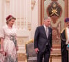 Le roi Philippe et la reine Mathilde de Belgique ont été accueillis par le Sultan d'Oman, Haïtham ben Tariq, et sa femme, Ahad bint Abdullah, lors de la cérémonie de bienvenue au Palais Al Alam à Mascate dans le Sultanat d'Oman. A cette occasion, a été remise au roi Philippe, la traditionnelle dague d'Oman, Khanjar. Le 3 février 2022