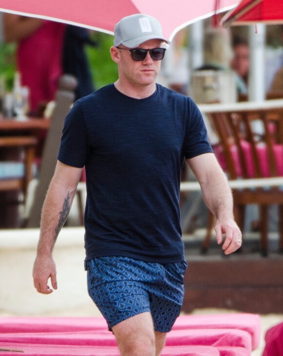 Wayne Rooney passe des vacances avec sa femme Coleen Rooney et son fils Kai Rooney sous le soleil de La Barbade, le 25 mars 2019.