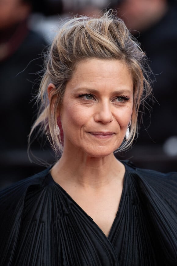 Marina Fois - Montée des marches du film "Hors Normes" pour la clôture du 72ème Festival International du Film de Cannes. Le 25 mai 2019