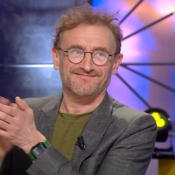 Jean-Paul Rouve va tourner une scène de nu au cinéma, il confie son stress dans l'émission Quotidien