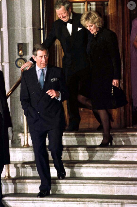Le prince Charles et Camilla Parker Bowles de sortie à Londres en 1999.