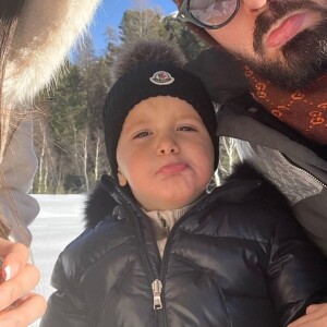 Nabilla, Thomas et leur fils Milann sur Instagram, janvier 2022.