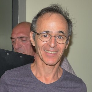 Exclusif - Jean-Jacques Goldman - Vente aux enchères à l'occasion du 20e anniversaire du spectacle "Les Vendanges du Coeur" à Ouveillan.