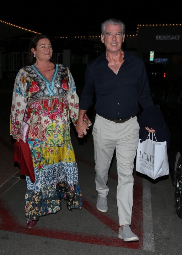 Exclusif - Pierce Brosnan et sa femme Keely Shaye Smith arrivent au restaurant "Lucky's" à Los Angeles