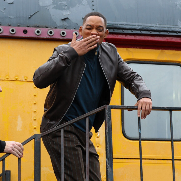 Will Smith est interviewé par David Letterman devant le restaurant "Carney's à Los Angeles le 13 janvier 2021. 