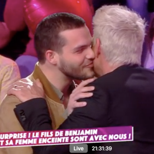 Julien Castaldi et sa fiancée Kiara révèlent le prénom de leur futur bébé dans "TPMP XXL" - C8