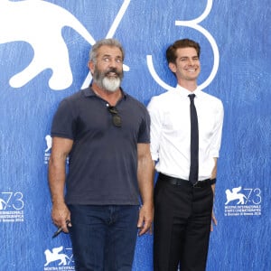 Mel Gibson et Andrew Garfield lors du photocall du film "Tu ne tueras point" au 73ème festival du film de Venise, la Mostra le 4 septembre 2016.