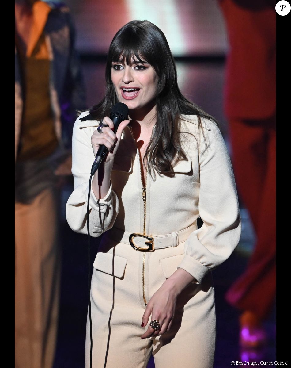Clara Luciani (Artiste féminine de l'année et Album de l'année pour "Coeur") lors de la 37ème cérémonie des Victoires de la musique à la Seine musicale de Boulogne-Billancourt, le 11 février 2022. © Guirec Coadic/Bestimage