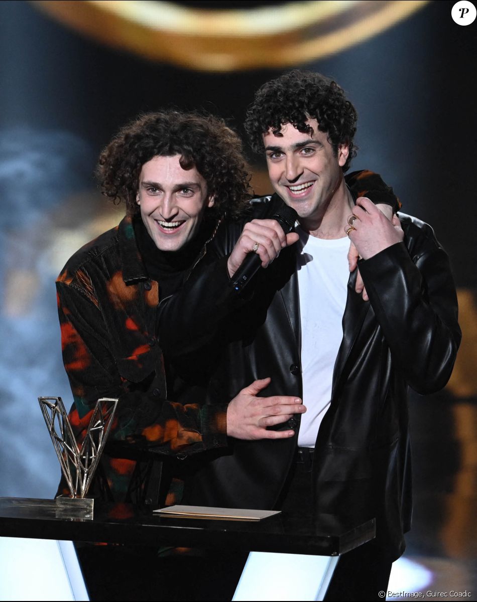 Terrenoire (Raphaël et Théo Herrerias - Révélation masculine de l'année) lors de la 37ème cérémonie des Victoires de la musique à la Seine musicale de Boulogne-Billancourt, le 11 février 2022. © Guirec Coadic/Bestimage