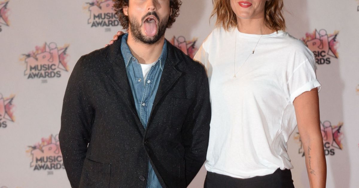 Laure Manaudou dans le mal après une grosse soirée, son mari Jérémy Frérot se moque en photo ! Laure Manaudou dans le mal après une grosse soirée, son mari Jérémy Frérot se moque en photo !