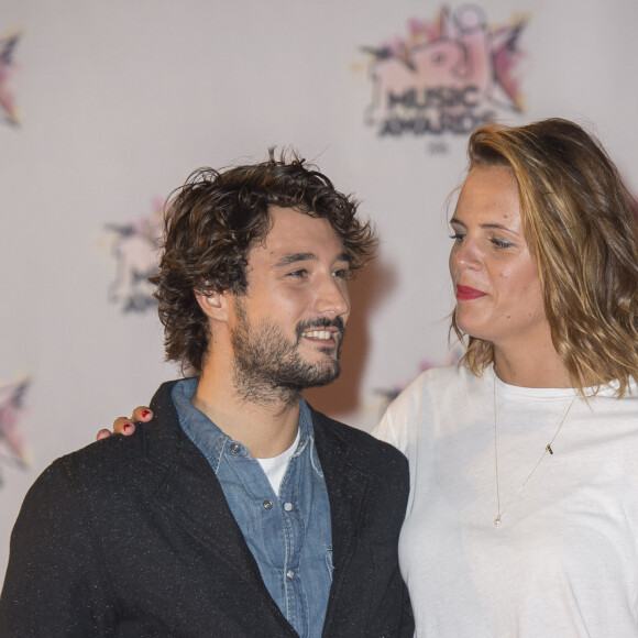 Laure Manaudou et Jérémy Frérot - Arrivées à la 17ème cérémonie des NRJ Music Awards 2015 au Palais des Festivals à Cannes, le 7 novembre 2015. 