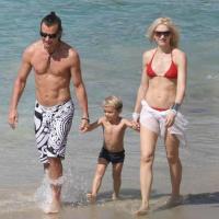 Gwen Stefani, 40 ans, expose son corps en bikini, aux côtés de son mari et ses adorables fils !