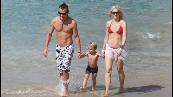 Gwen Stefani, 40 ans, expose son corps en bikini, aux côtés de son mari et ses adorables fils !