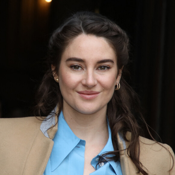 Shailene Woodley arrive au défilé Stella McCartney pour la Fashion Week Automne/Hiver à Paris. Photo by Denis Guignebourg/ABACAPRESS.COM
 