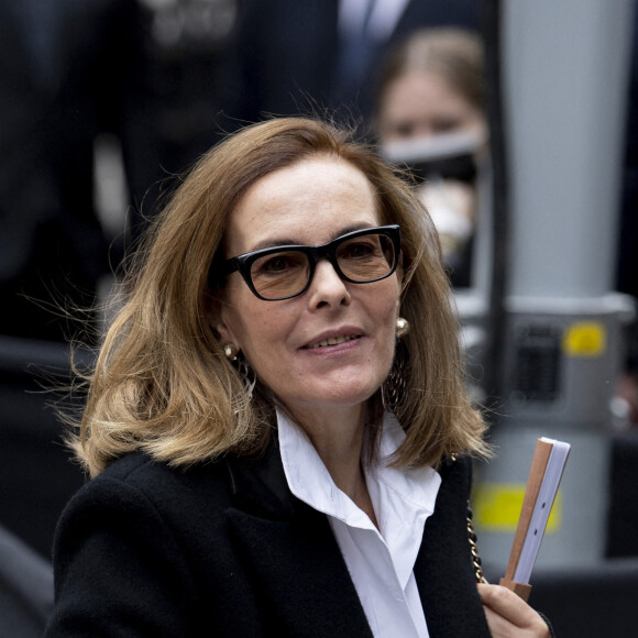 Carole Bouquet arrive au défilé Chanel Haute-Couture Automne-Hiver 2021/22 au musée Galliera à Paris, France, le 6 juillet 2021. © Jean-Baptiste Autissier/Panoramic/Bestimage 