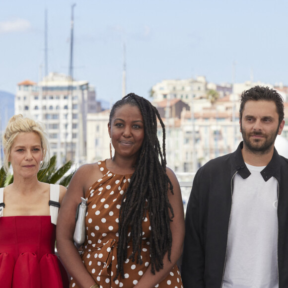 Marina Foïs, Aïssatou Diallo Sagna, Pio Marmaï, Valeria Bruni-Tedeschi au photocall du film La fracture lors du 74ème festival international du film de Cannes le 10 juillet 2021 © Borde / Jacovides / Moreau / Bestimage 